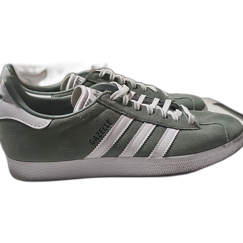 Adidas Gazelle Green White Suede Low Top Sneakers Rubber Outsole